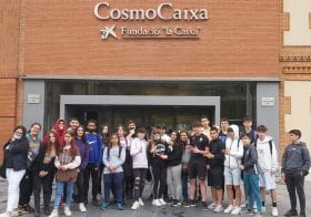 UN TRIMESTRE FORA DE CLASSE