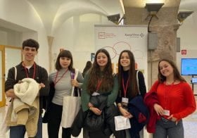 «L’experiència és molt maca, ja que aprens a regular-te, a defensar la teva idea, a improvisar i a saber-te comunicar-te amb un públic diferent»